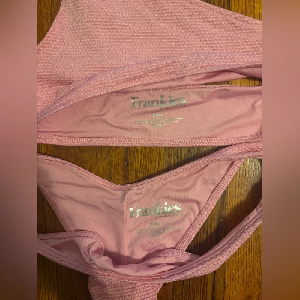 Frankie’s bikini set